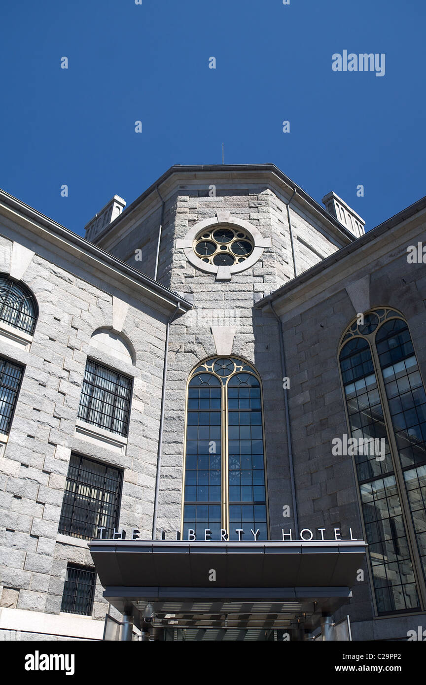 Detail der Bostoner Liberty Hotel, ein Luxushotel in einem Gebäude, das einst Granit untergebracht der Charles Steet Jail (erbaut 1851) Stockfoto