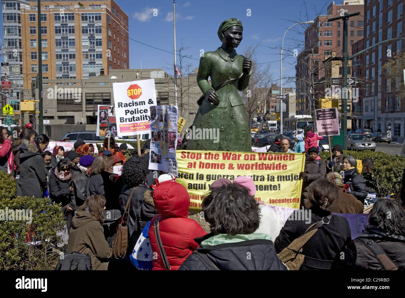 Frauen-Rallye International Womens Monat in Harriet Tubman Gedenkstätte in Harlem, New York City. Stockfoto