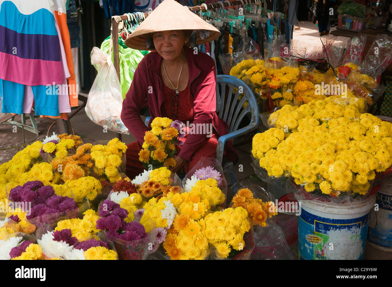 Blume-Anbieter auf dem Markt auf der Insel Phu Quoc in Vietnam Stockfoto