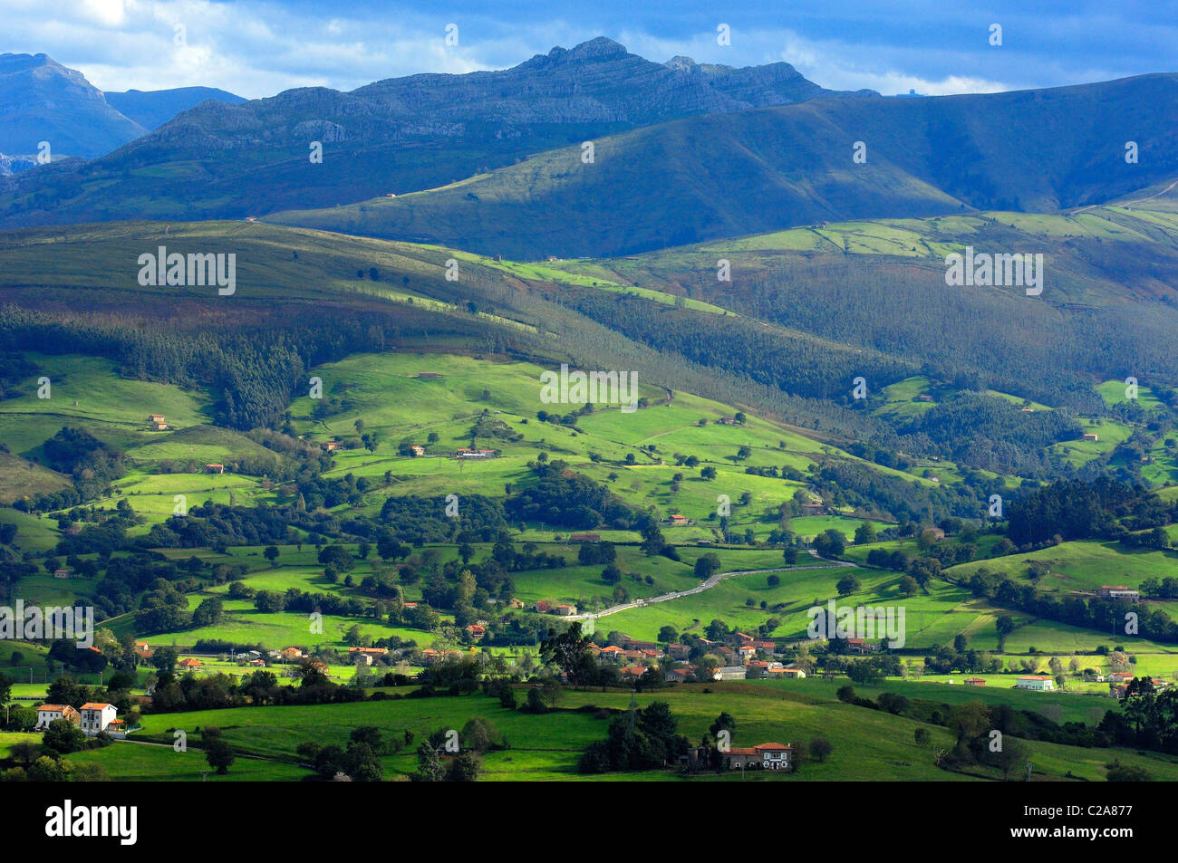 Landschaft in der Nähe von Cabárceno. Kantabrien, Spanien Stockfoto