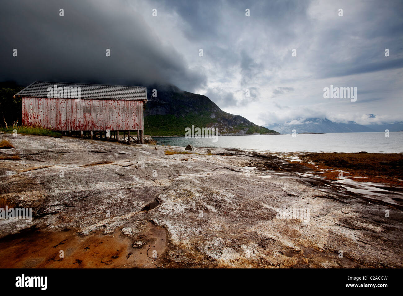 Ein Detail an der Küste ein kleines Fischerdorf im Norden Norwegens Stockfoto