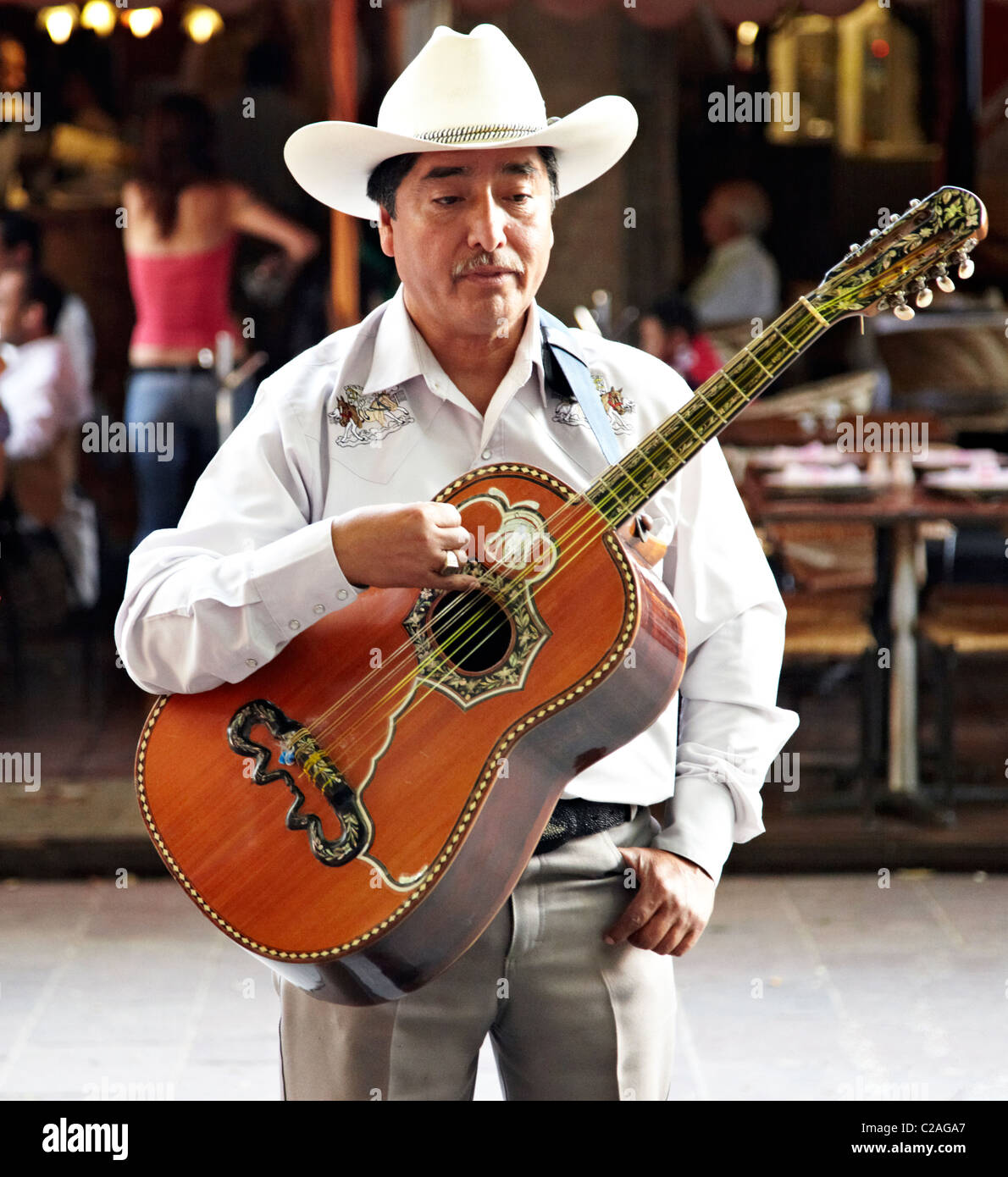 Mexikanische Mann spielt Gitarre am Zocalo-Oaxaca-Stadt-Mexiko Stockfoto