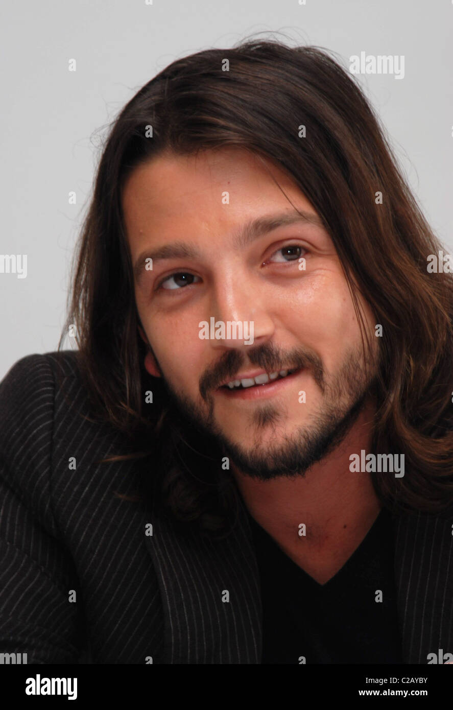 Diego Luna die Besetzung von "Rudo y Cursi" auf einer Pressekonferenz anlässlich der Four Seasons Hotel Beverly Hills, California - 04.05.09 Stockfoto