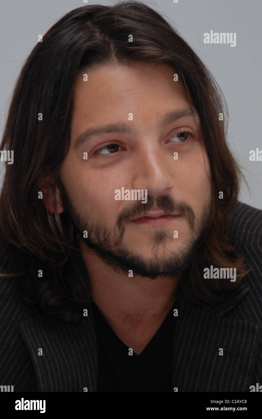 Diego Luna die Besetzung von "Rudo y Cursi" auf einer Pressekonferenz anlässlich der Four Seasons Hotel Beverly Hills, California - 04.05.09 Stockfoto