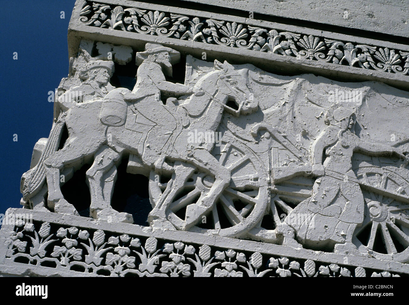 Art-Deco-Basrelief, nach Westen gerichtete Expansion darstellt. Texas-Siedler. 1936 Texas Centennial Exposition im Fair Park. Stockfoto