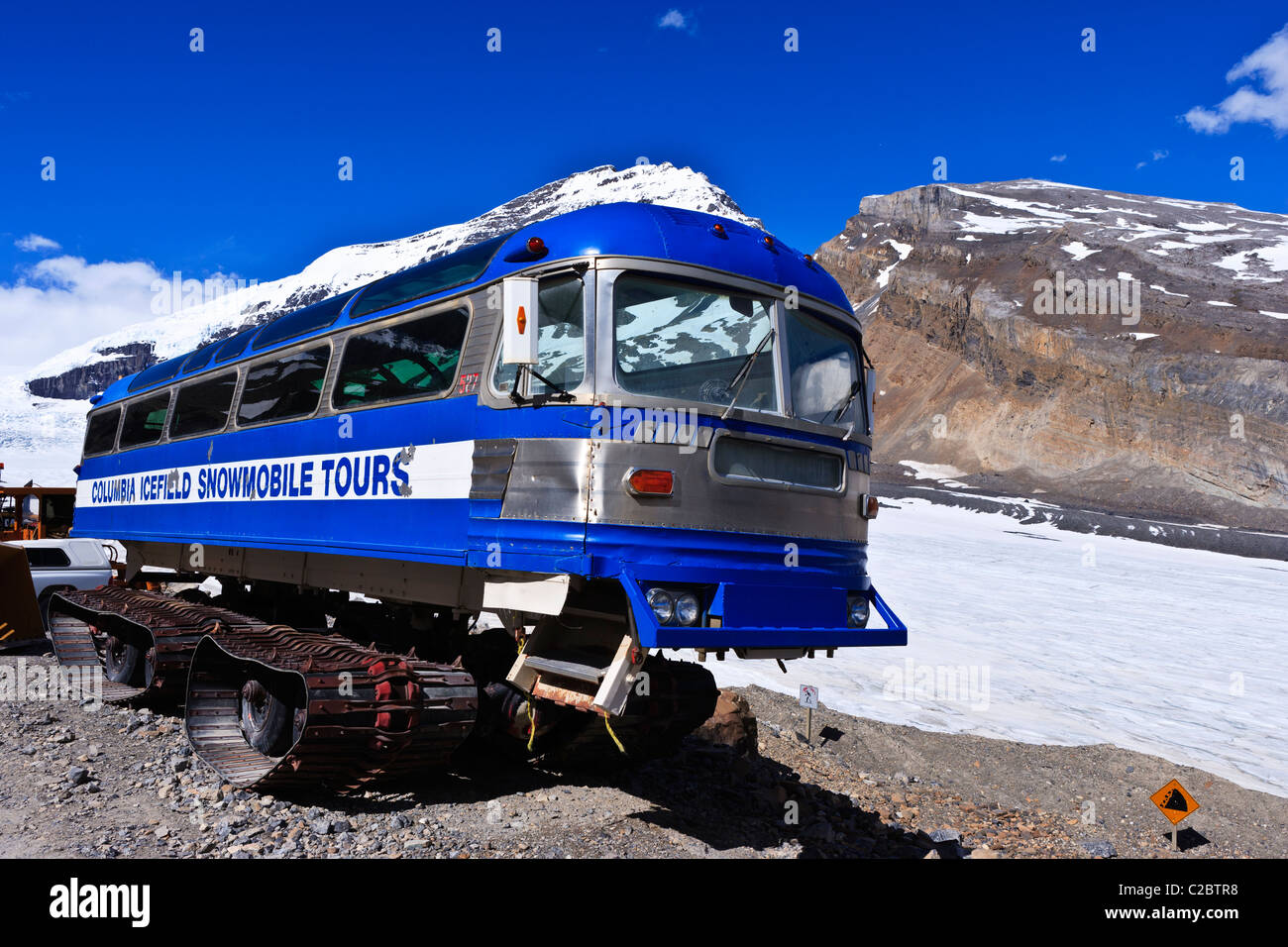 Ice Explorer am Athabasca Gletscher auf dem Columbia Icefield in den kanadischen Rockies Stockfoto