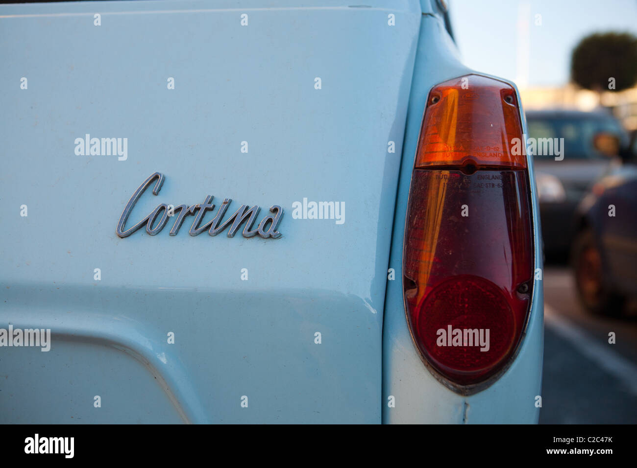 Ein Ford Cortina Mk1 Auto auf einem maltesischen Parkplatz Stockfoto