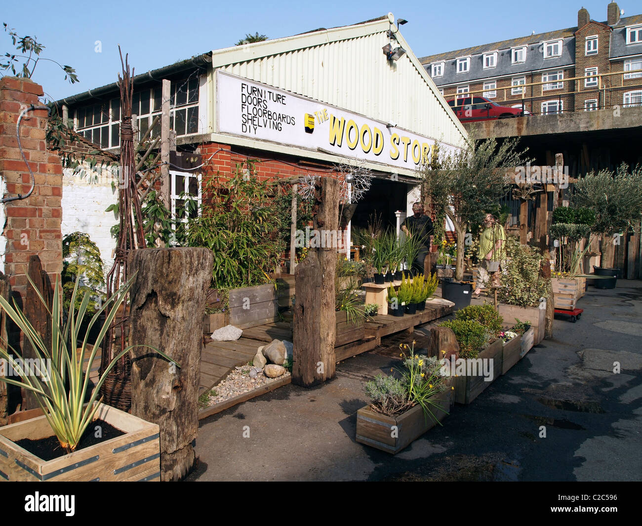 Die Brighton Woodstore, Circus Street, Brighton, East Sussex, die Heimat der Brighton and Hove Holz Recycling-Projekt. Stockfoto