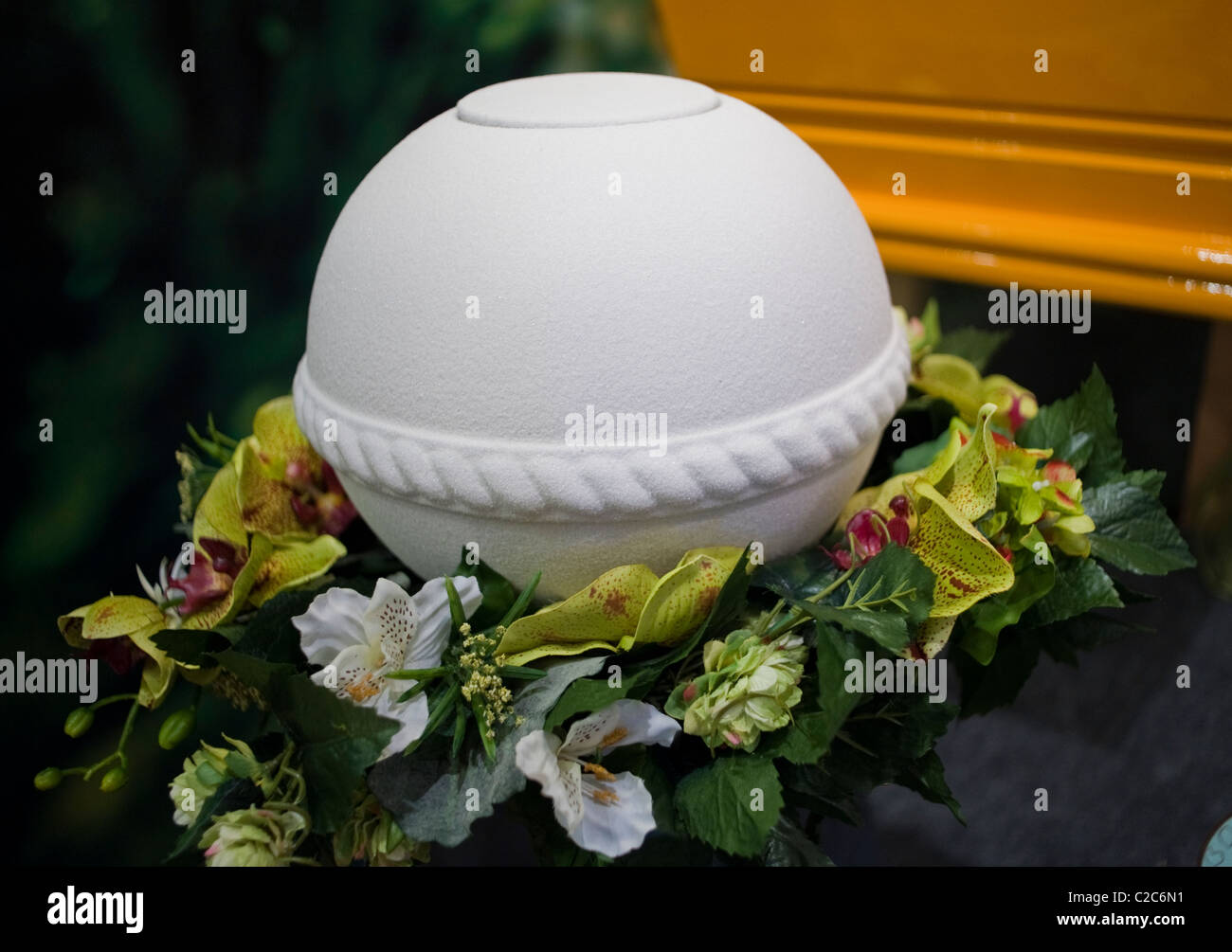 Paris, Frankreich, Death Trade Show, 'Salon de la Mort' Bestatter, 'L'Autre Rive' Company, Salz Einweg-Beerdigung Urnen, entdecken ungewöhnlich Stockfoto