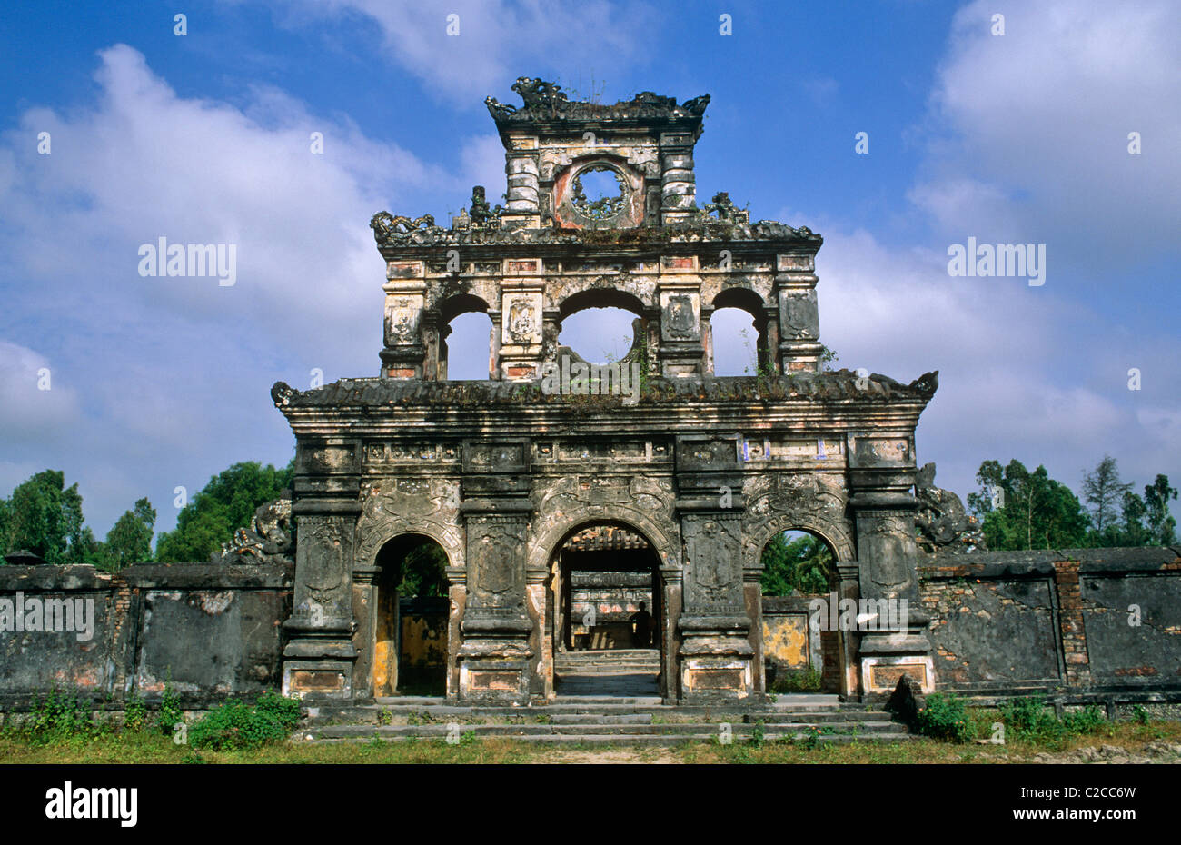 Fassade des Gebäudes, Grab von Dong Khanh, Hue, Provinz Thua Thien Hue, Vietnam, Asien Stockfoto