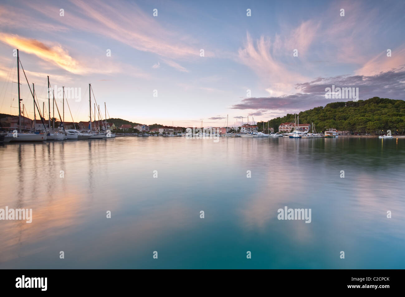 Kleiner Hafen in Kukljica, Insel Ugljan, Dalmatien, Kroatien Stockfoto