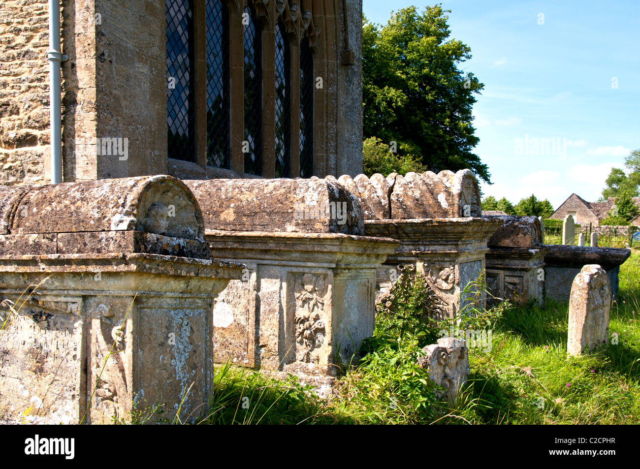 Friedhof der Swinbrook, Gräber Auf Dem Friedhof von Swinbrook Stockfoto