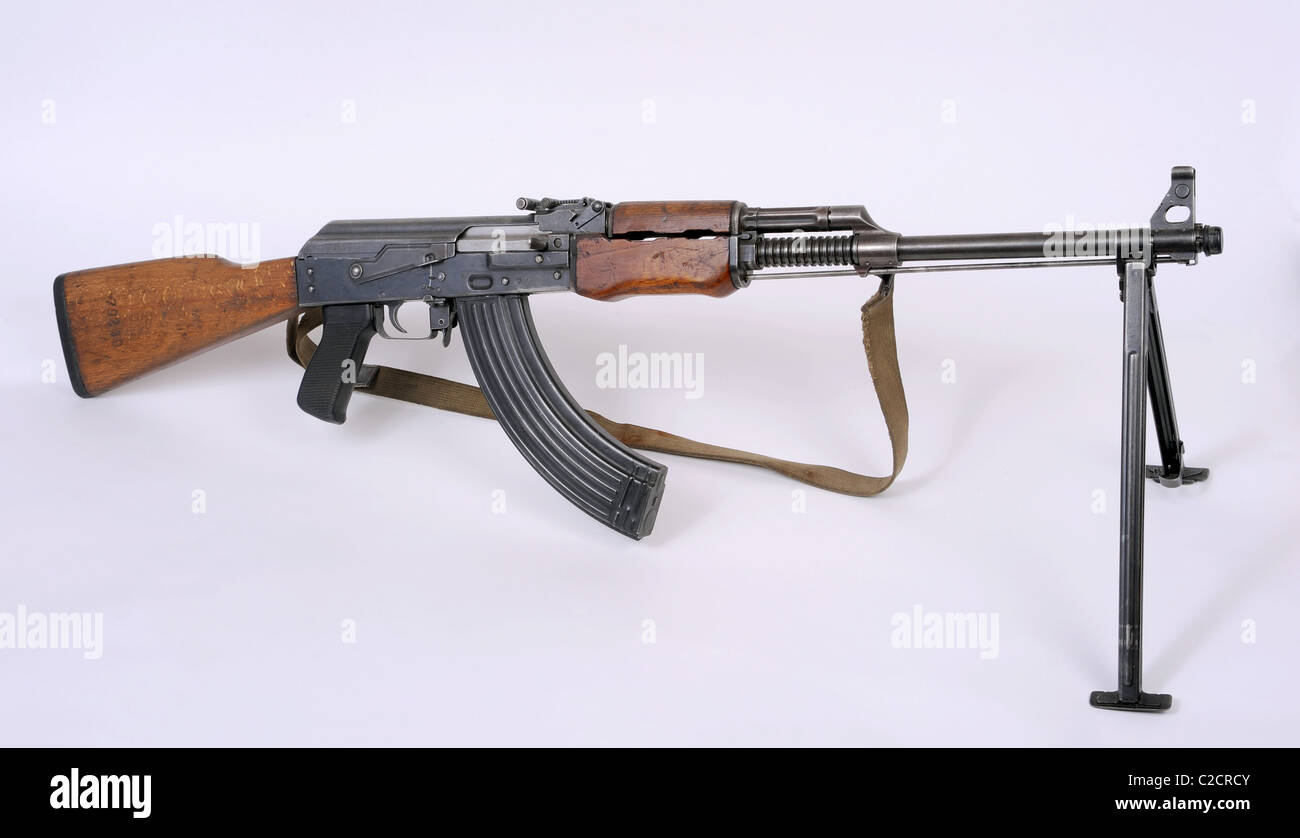 Ein jugoslawischen serbischen RPK leichte Kader Maschinengewehr Modell M72B1. Diese Waffe basiert auf dem russischen sowjetischen RPK Maschinengewehr, ein d Stockfoto