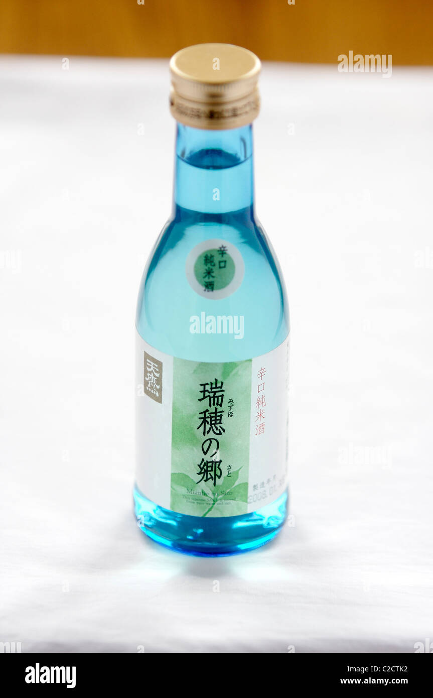 Kleine Flasche authentischen japanischen sake Stockfoto