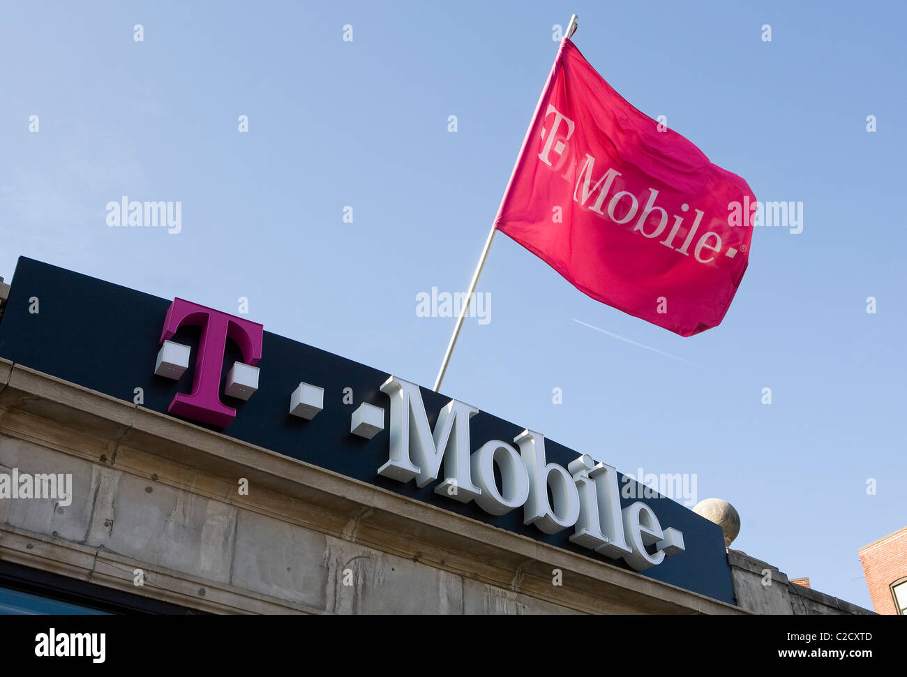 Ein T-Mobile-Ladengeschäft. Stockfoto