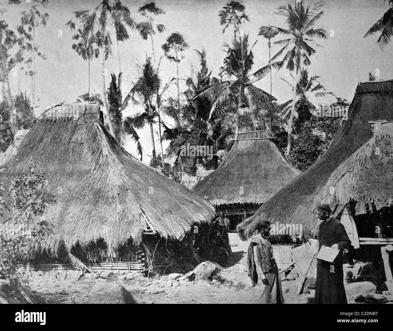 Eines der ersten Autotypen des Dorfes Lewolere, Ile de Flores, Ozeanien, historische Fotografie, 1884 Stockfoto