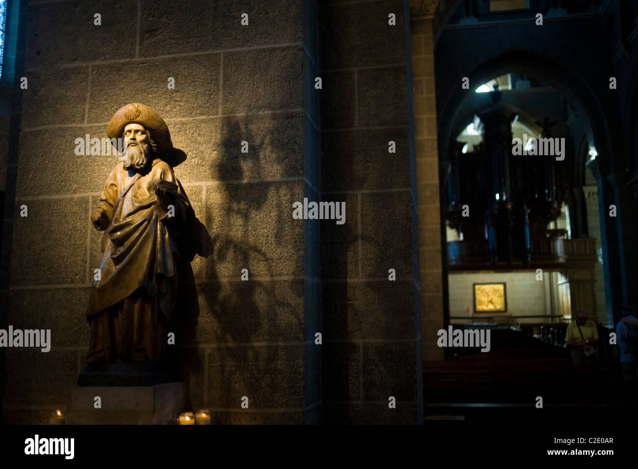 St James Statue. Kathedrale Notre-Dame in Puy-En-Velay. Die Region Auvergne, Frankreich. Stockfoto