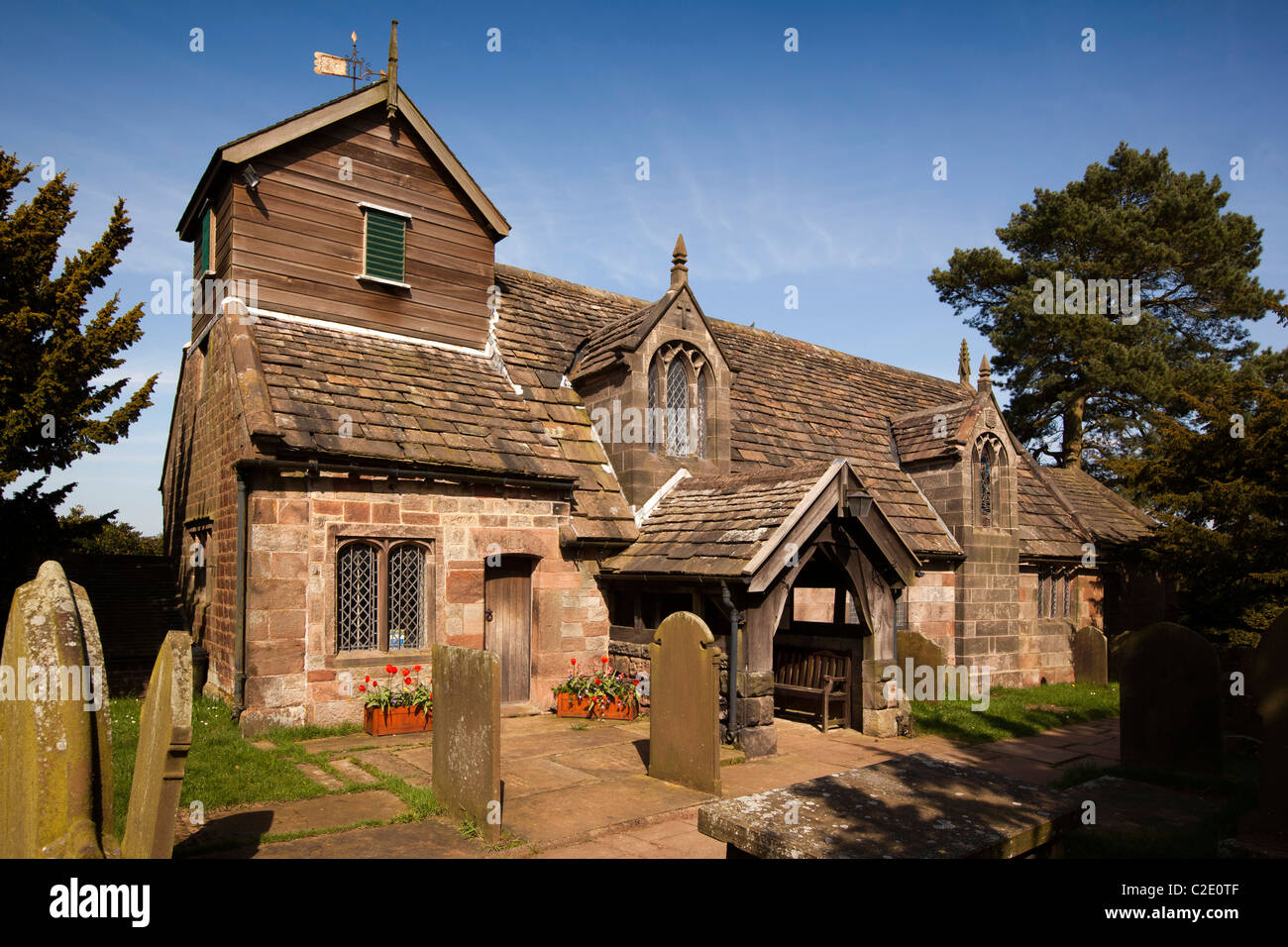 Großbritannien, England, Staffordshire, Rushton Spencer, St Lawrence Pfarrkirche die Kapelle, in der Wildnis Stockfoto