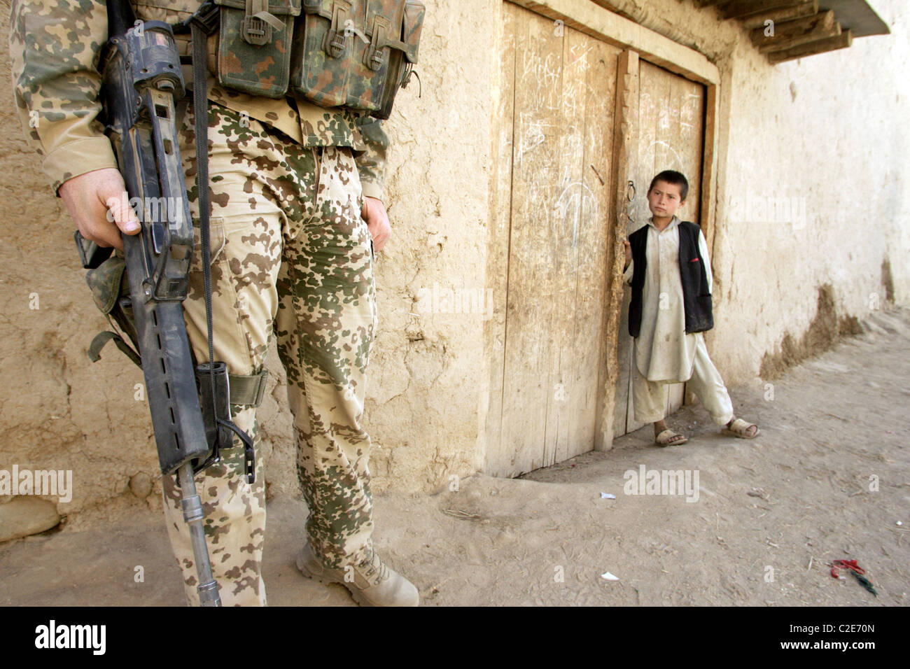 Ein Bundeswehr-Soldaten der ISAF-Patrouille, Feyzabad, Afghanistan Stockfoto