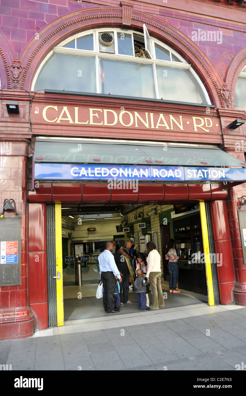 Caledonian Road Piccadilly Line U-Bahn u-Bahnstation North London der 1930er Jahre Stockfoto