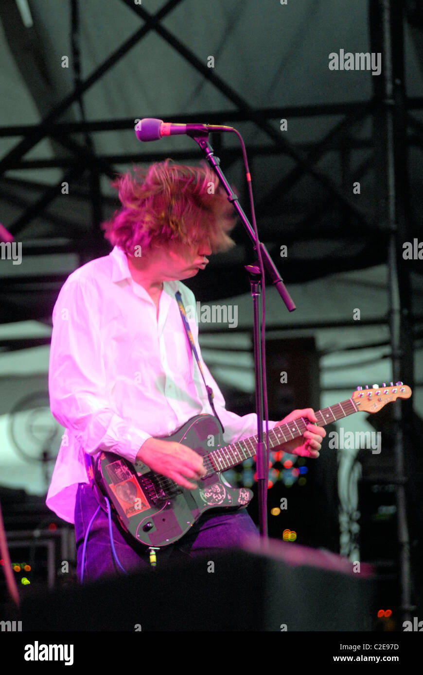 Sonic Youth führt ihr Album "Daydream Nation" live im Konzert am McCarren Park Pool in Williamsburg, Brooklyn im Jahr 2007 Stockfoto