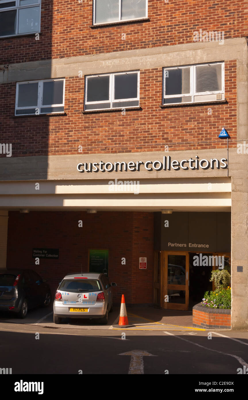Der Kunde-Sammelstelle bei John Lewis Shop Shop in Norwich, Norfolk, England, Großbritannien, Uk Stockfoto