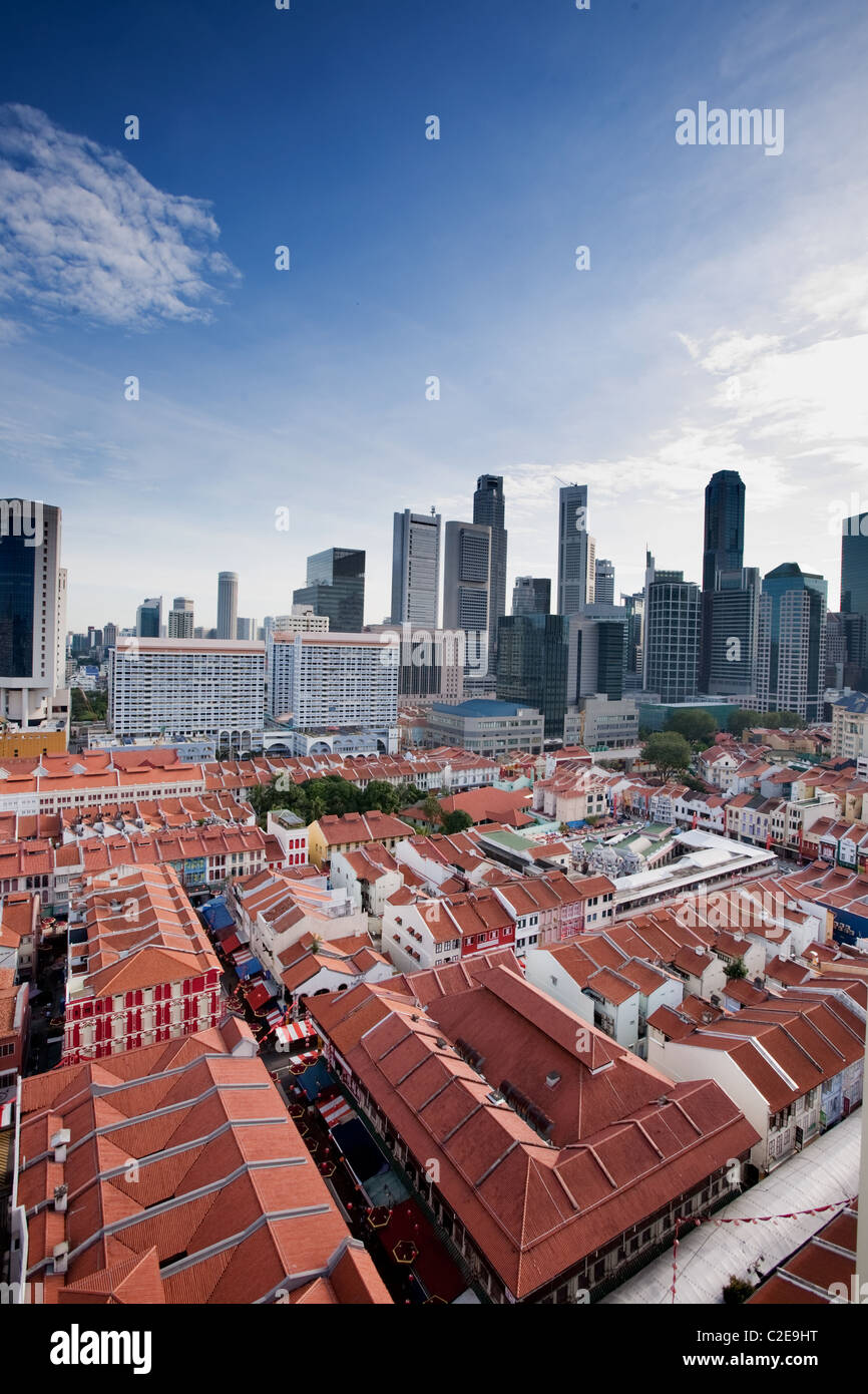 Ein Blick über Chinatown Singapur ins Stadtzentrum suchen Stockfoto