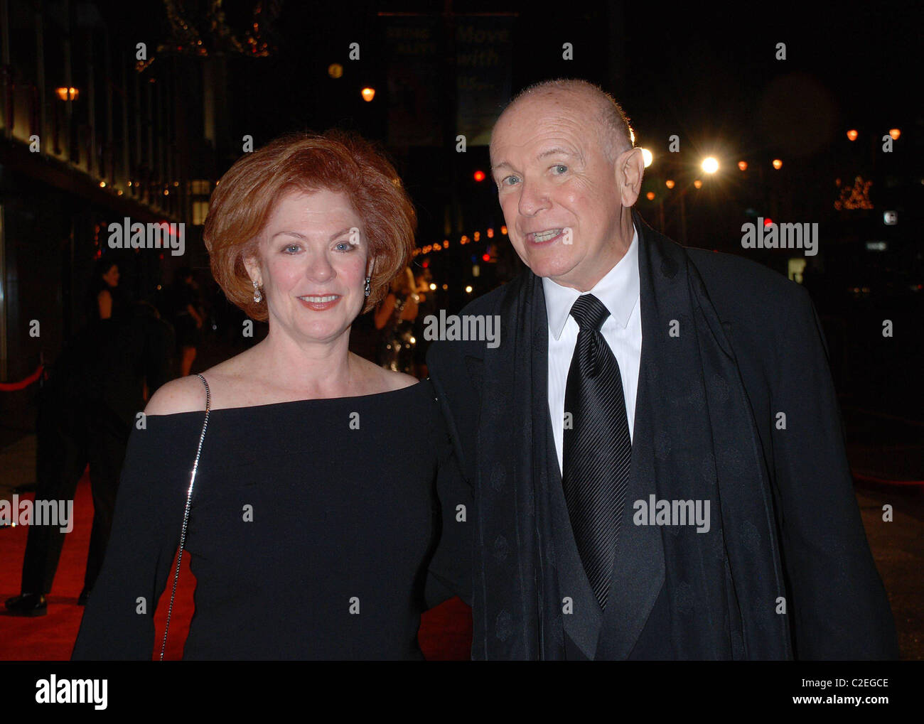 Terrence McNally und Gast Suzanne Roberts Theater Eröffnungs-Gala - ein Abend mit Terrence McNally Philadelphia, Pennsylvania- Stockfoto