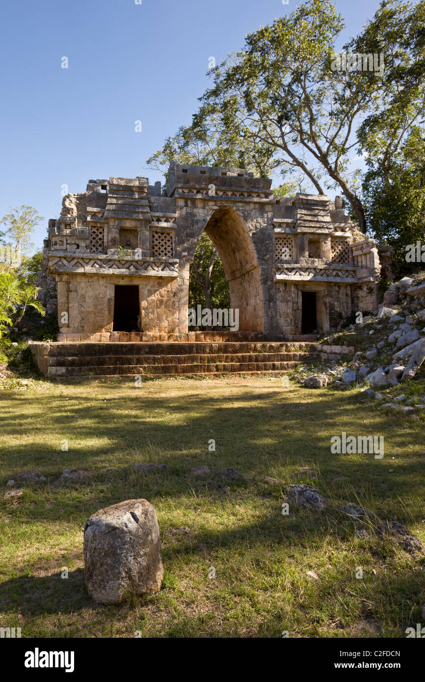 Aufwendig dekoriert Bogen Maya El Arco bei den Maya-Ruinen von Labná entlang der Puuc-Route in der Yucatan Halbinsel, Mexiko. Stockfoto