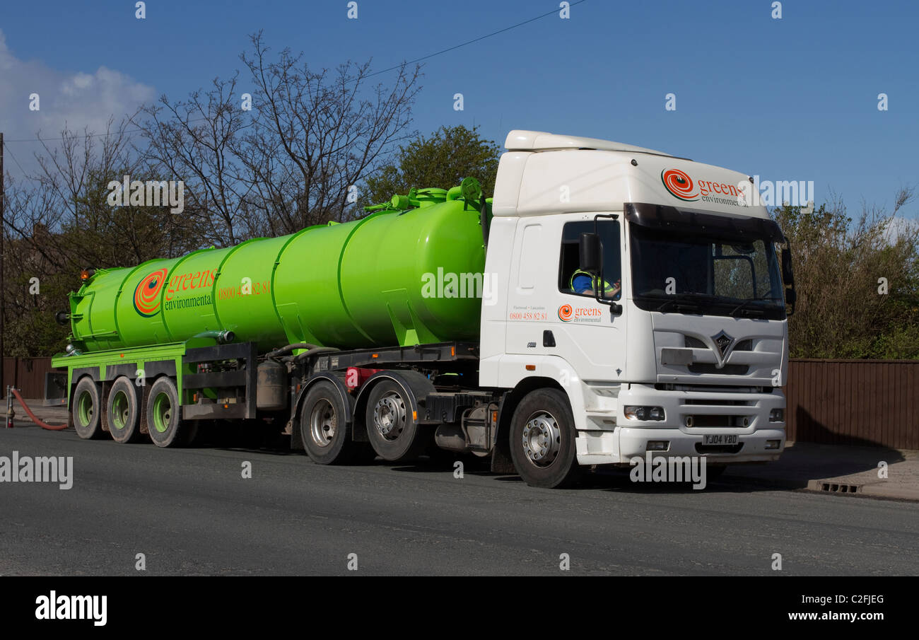 Greens Environmental Ltd., Pump-Out Trucks Operating Artic, Rigid Vakuum Tankers Environmental Management & Recycling Truck Foden LKW, Fleetwood, L Stockfoto