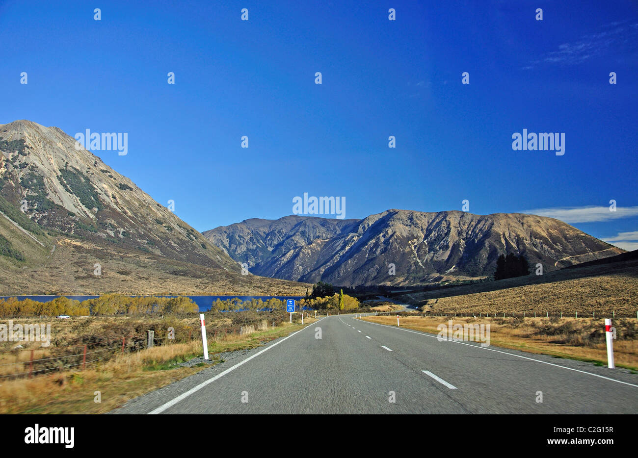 Straße durch die Berge in der Nähe von Arthurs Pass Nationalpark, Region Canterbury, Südinsel, Neuseeland Stockfoto