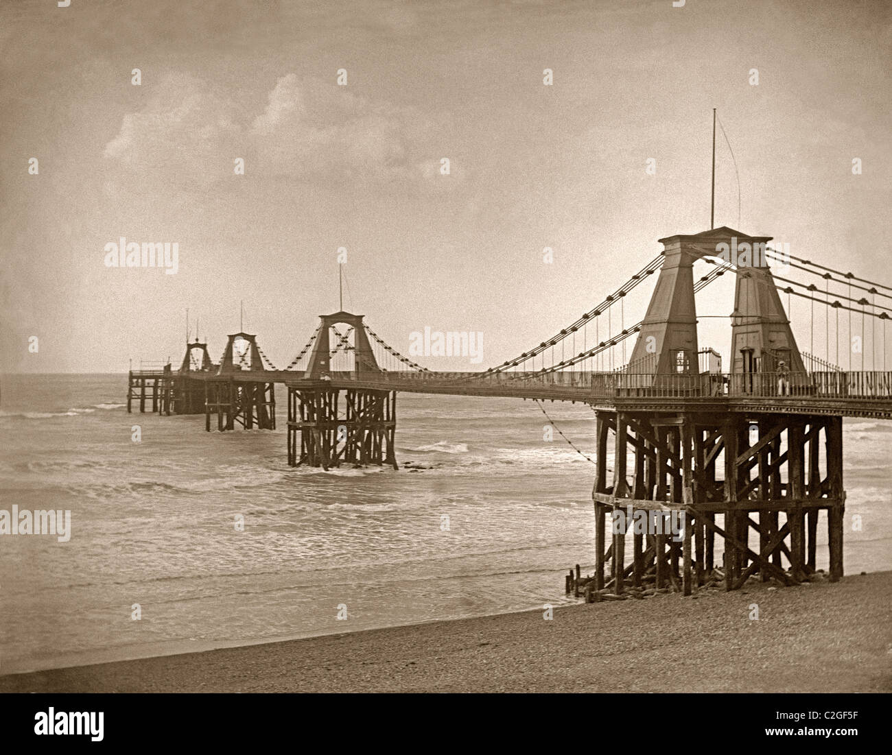 Chain Pier von Brighton, 1890 - ein altes viktorianisches Sepia Foto Stockfoto