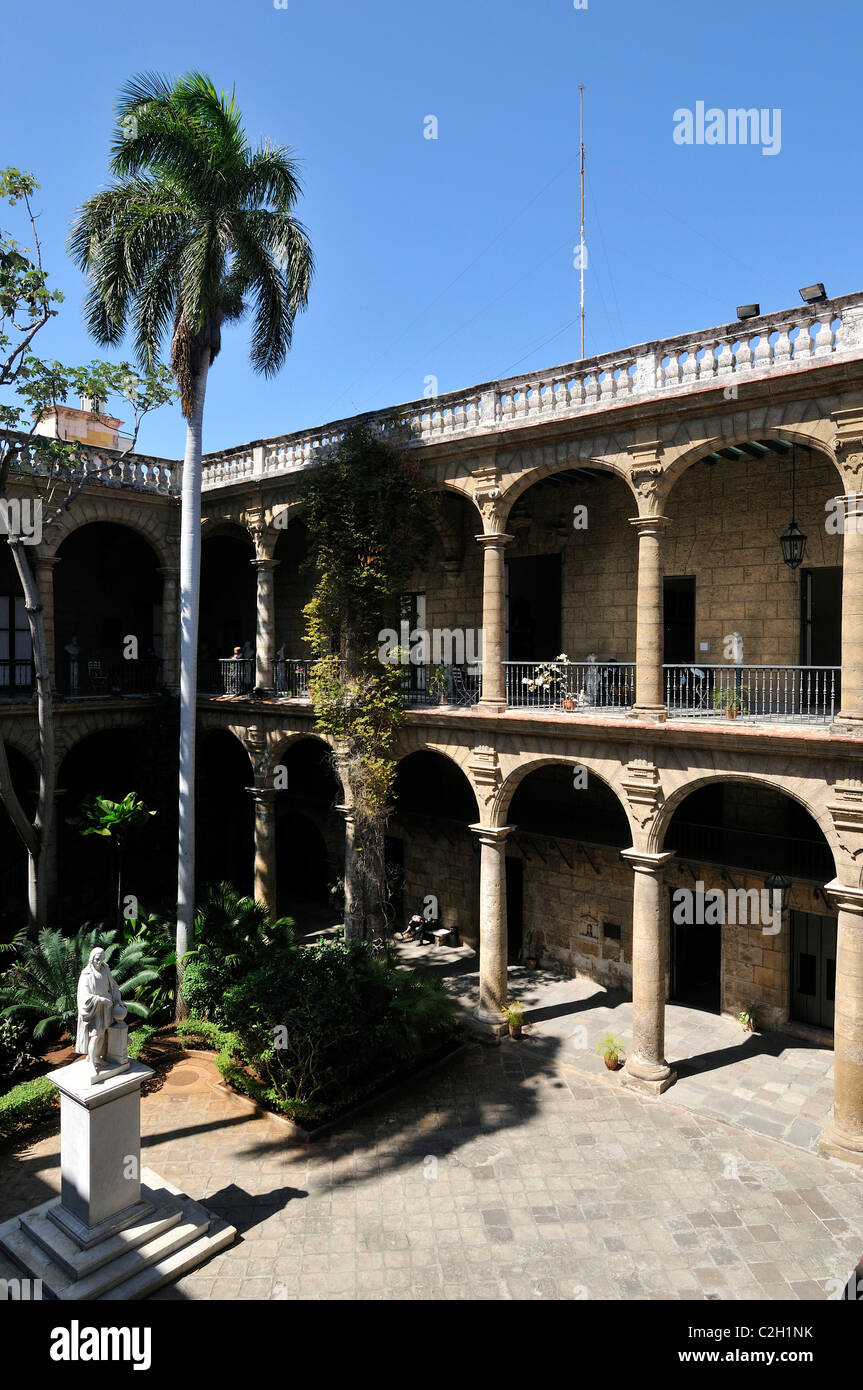 Havanna. Kuba. Innenhof des Museo de la Ciudad, im Palacio de Los Capitanes Generales, Habana Vieja/Altstadt Havannas. Stockfoto