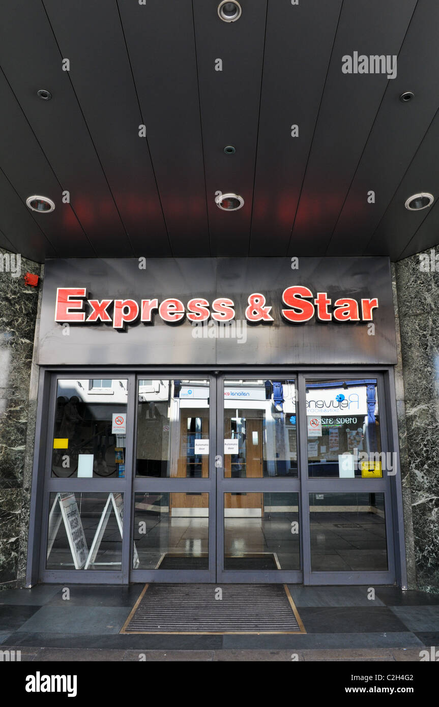 Eingang zu den & Star Express Zeitung Büros in Queen Street, Wolverhampton Stockfoto