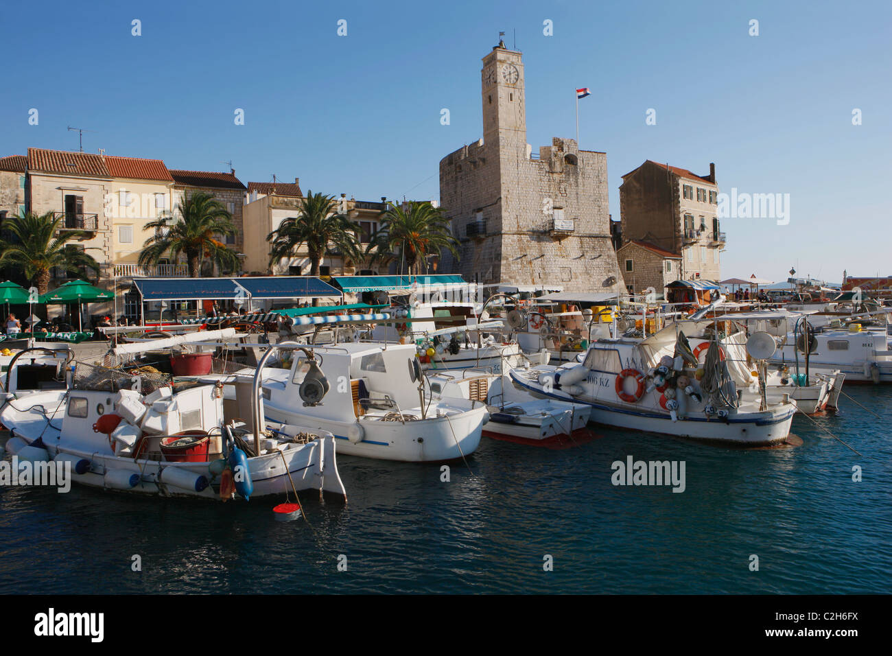 Komiza Altstadt auf der Insel Vis, Kroatien. Stockfoto