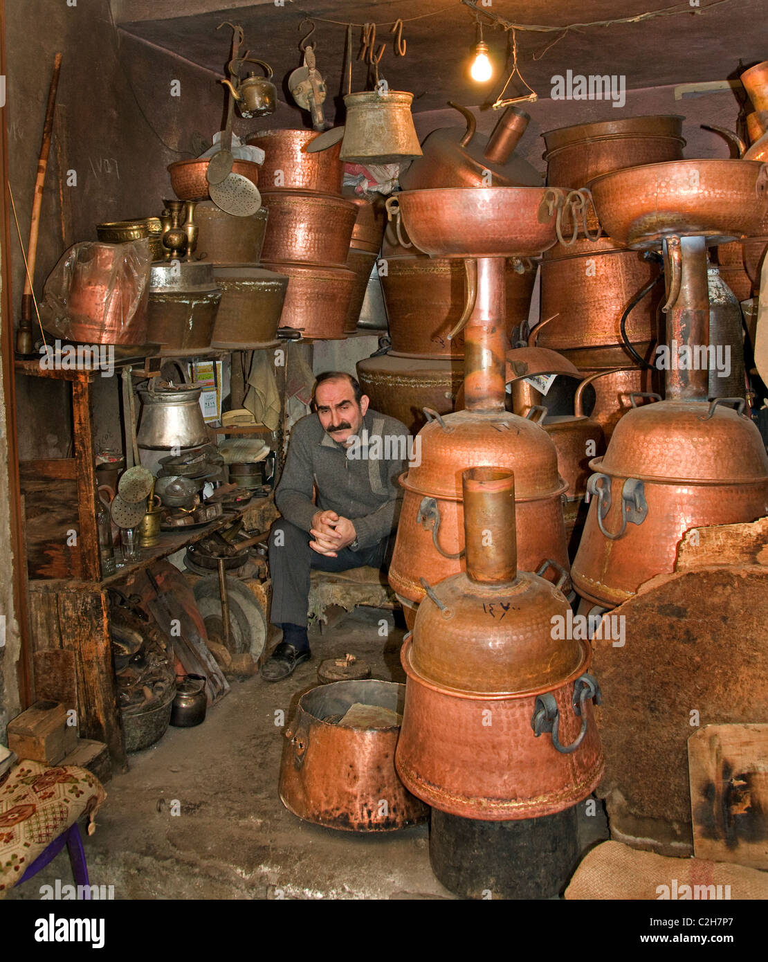 Homs Syrien Topf Töpfe Pfanne Kupfer Messing Markt Souk Stockfoto