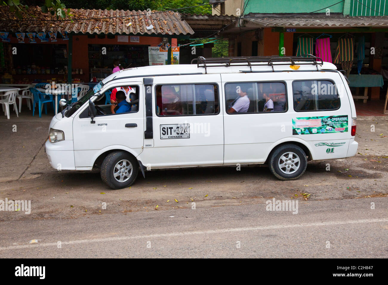 Gruppe Tourbus, Tayrona Nationalpark in Kolumbien Stockfoto