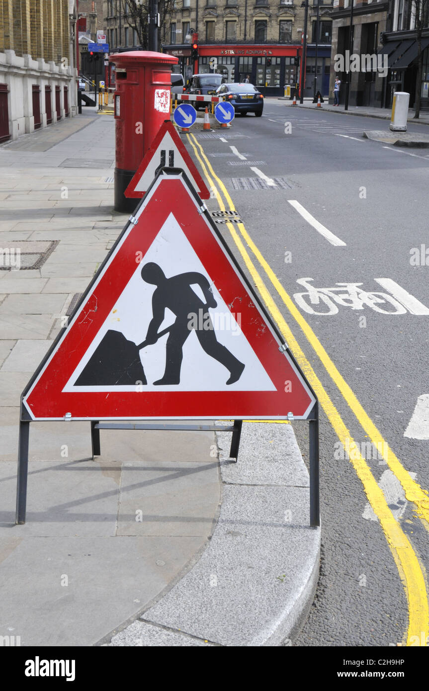 Straße Arbeit Warnschild am Clerkenwell Road, London, UK. Stockfoto