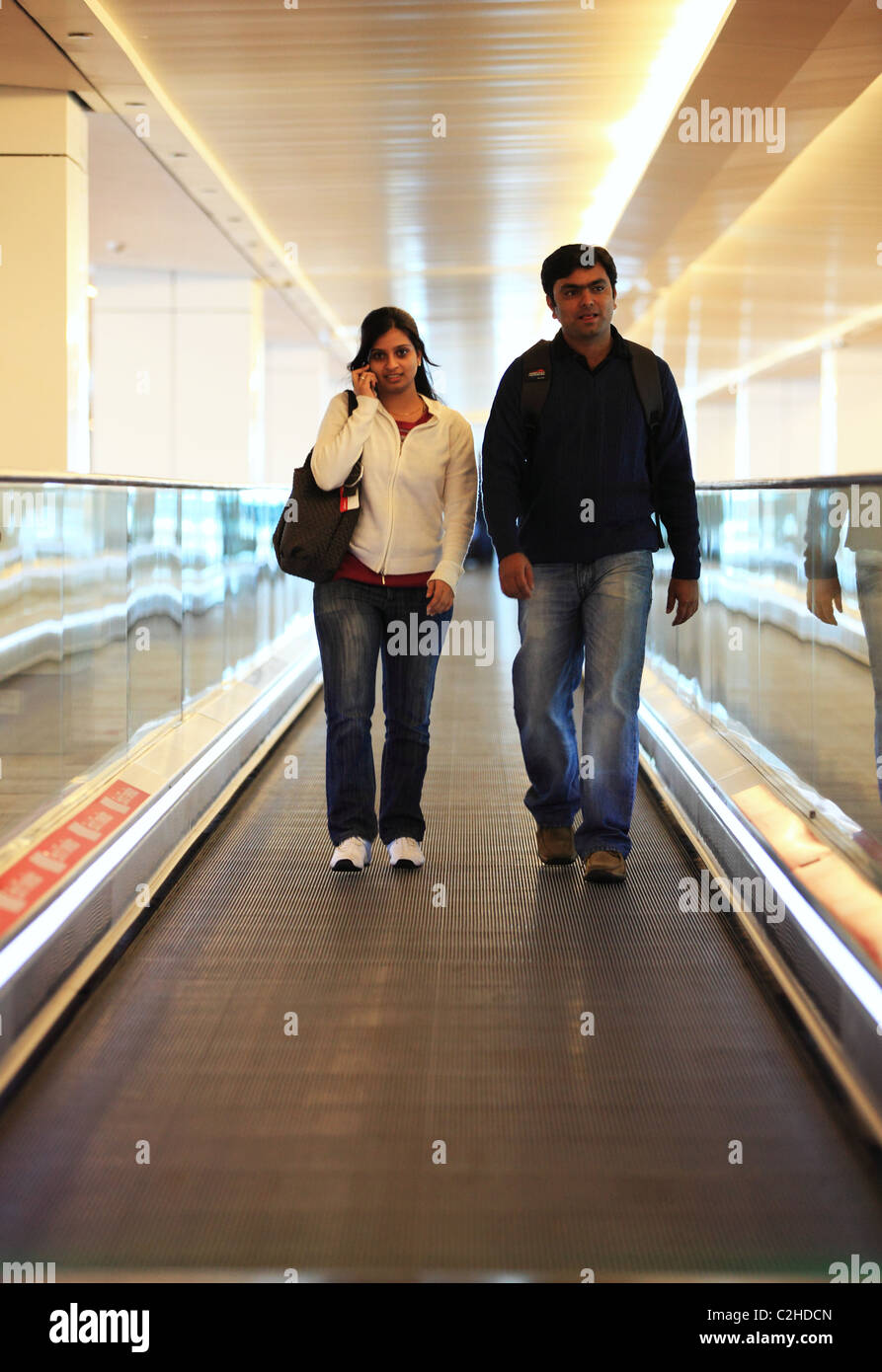 Menschen am Delhi Flughafen Nord Indien Asien Stockfoto