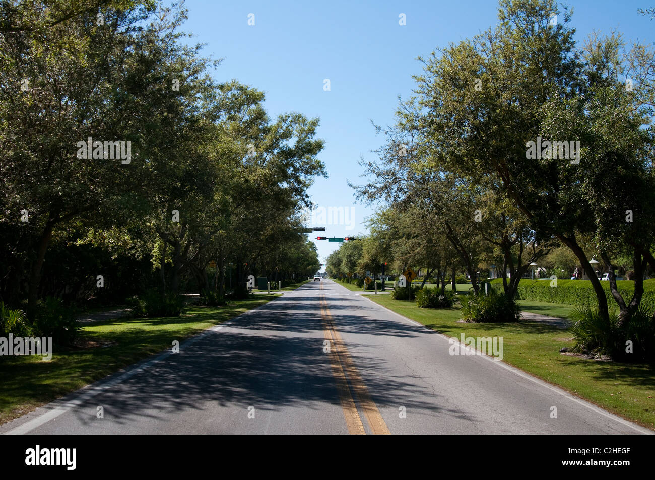 Scenic Highway 30-A durch Rosemary Beach, Florida im Walton County. Stockfoto