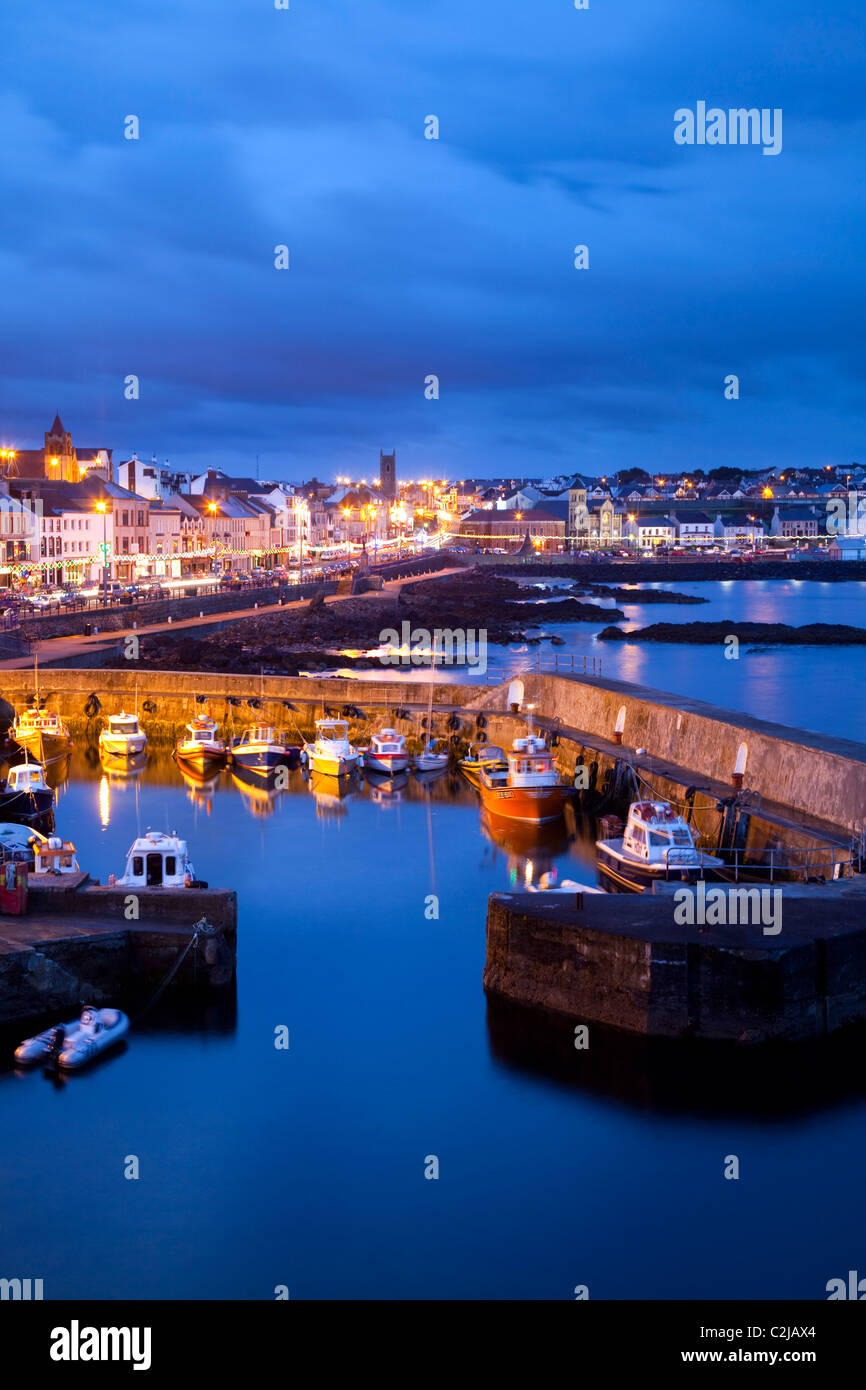 Portstewart in der Abenddämmerung, Co Derry, Nordirland. Stockfoto