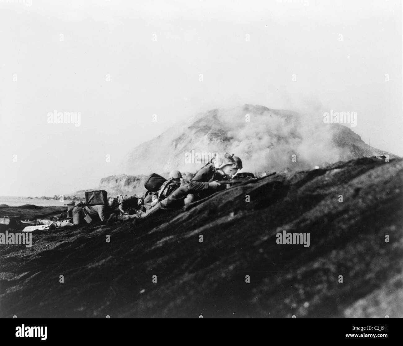 Das zweite Bataillon, zwanzig - siebte Marines landen auf Iwo Jima Stockfoto