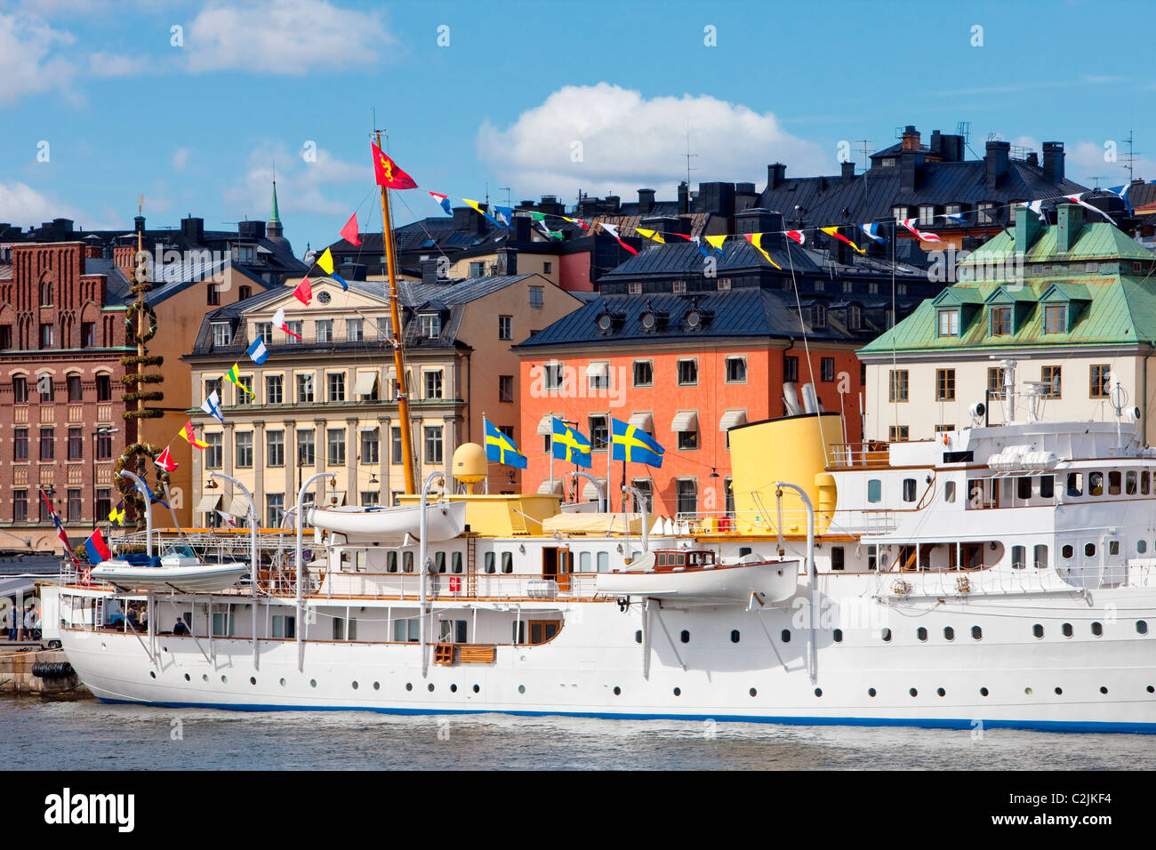 Schweden, Stockholm - Boote verankert in der Altstadt. Stockfoto