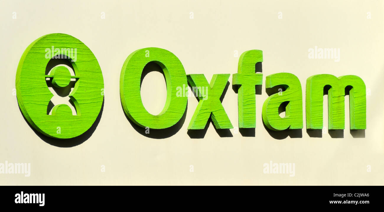 Oxfam-Logo. Penny Street, Lancaster, Lancashire, England, Vereinigtes Königreich, Europa. Stockfoto