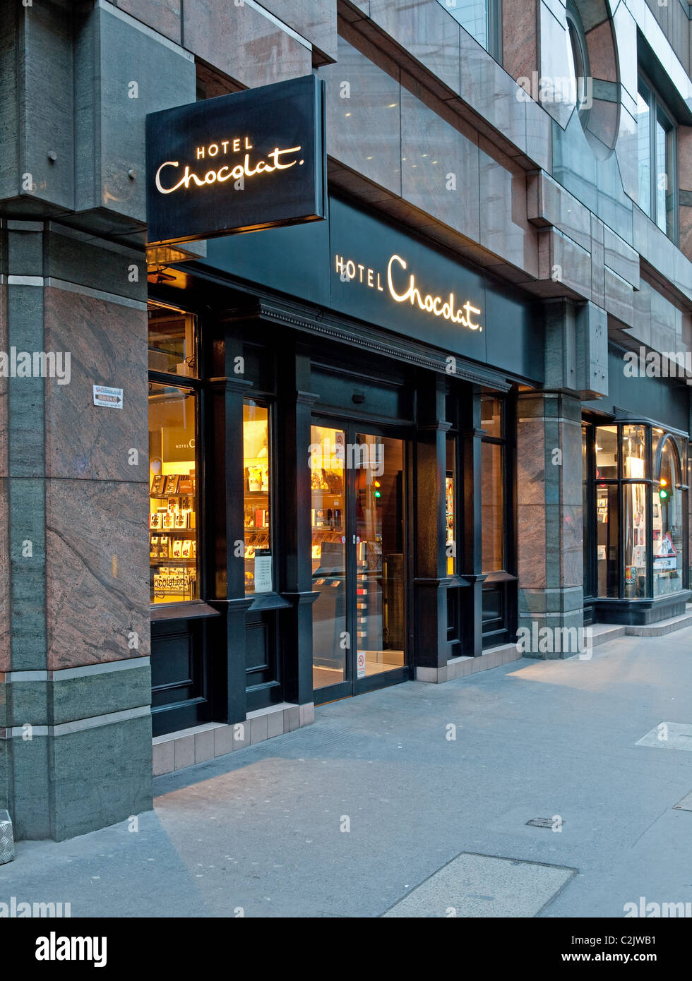 Hotel Chocolat Store in London am Abend Stockfotografie Alamy