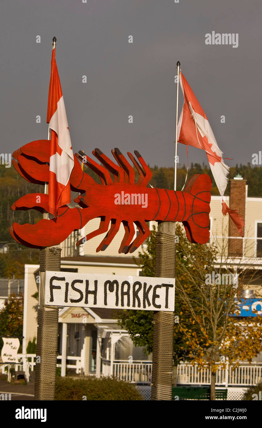 Hummer-Zeichen Werbung Fischmarkt im Dorf Alma, New Brunswick, Kanada Stockfoto