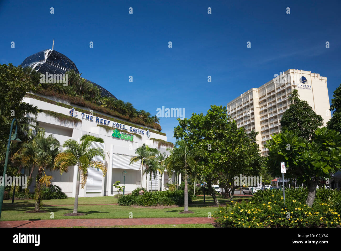 Reef Hotel Casino und Cairns International Hotel (jetzt das Sebel Cairns). Cairns, Queensland, Australien Stockfoto