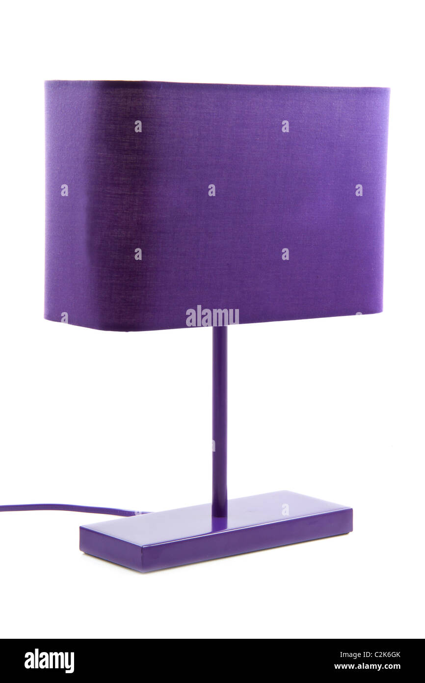 Trendige lila Lampe isoliert auf weißem Hintergrund Stockfoto