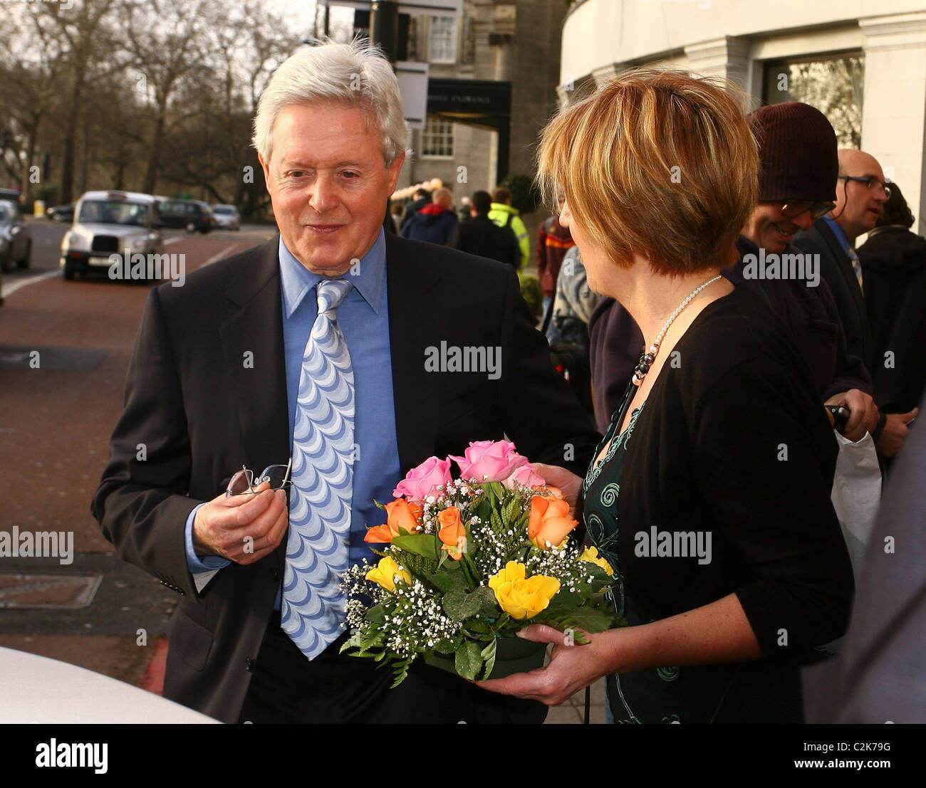 Michael Aspel TRIC Awards 2008 statt im Grosvenor House - Abflüge London, England - 11.03.08 Stockfoto