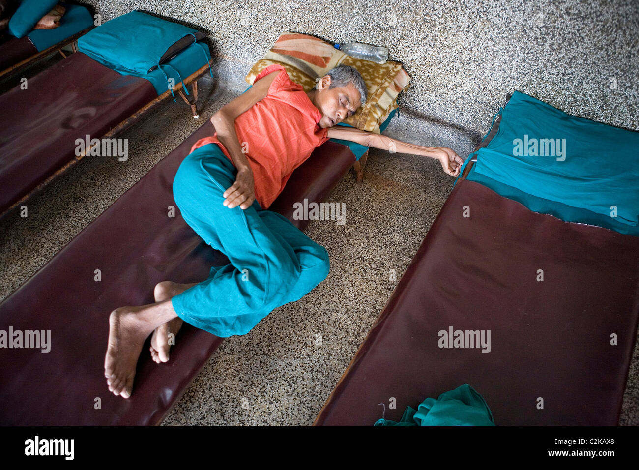 Patienten Mit Mutter Teresa Haus Fur Sterbende Menschen In